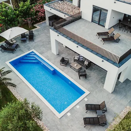 5 Bedroom Stunning In