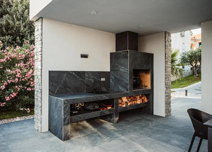5 Bedroom Stunning In * Ražanac