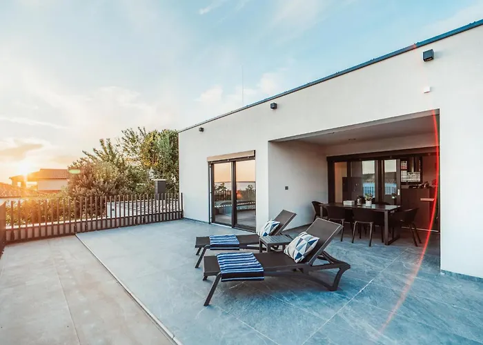 5 Bedroom Stunning In