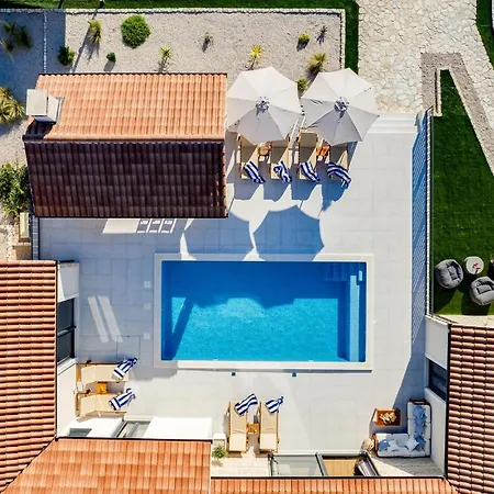In With Heated Swimming Pool